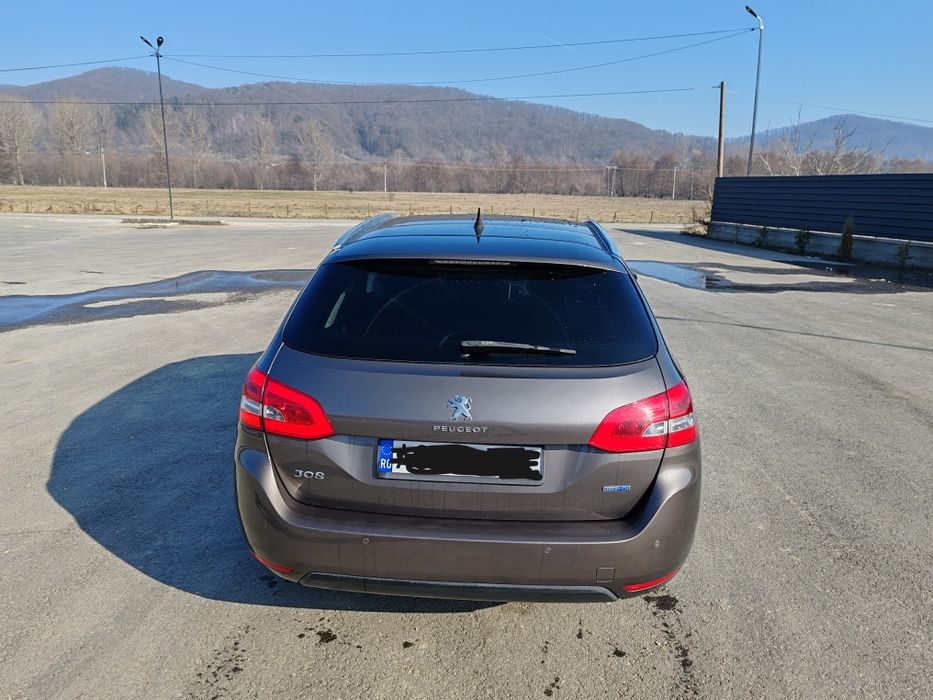 Peugeot 308 1.6 HDi 2014 – Piele, Plafon Panoramic, Întreținută