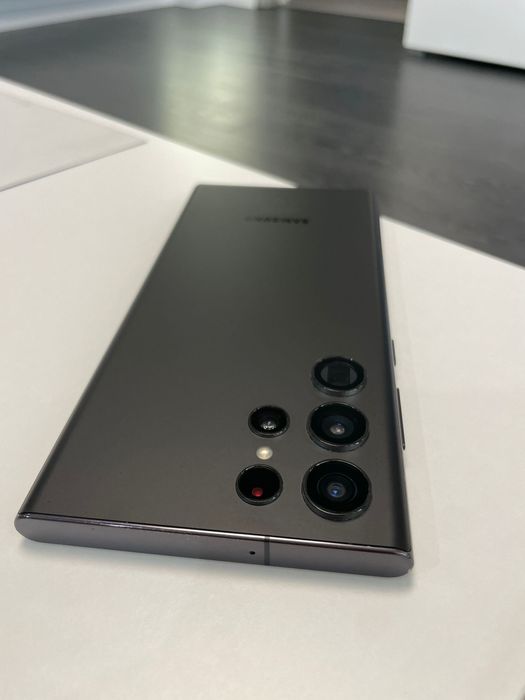 Samsung S22 ULTRA 256GB & 12 RAM