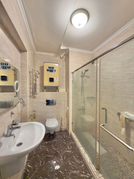 Продается 2х комнатная Голден Хаус Алайский