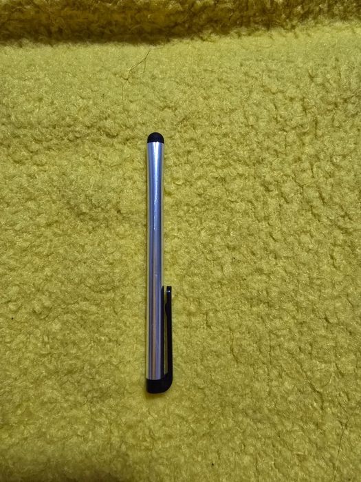 Продаю планшет в розовом цвете