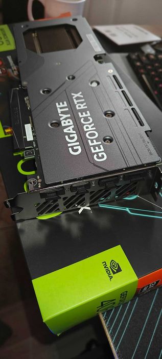 Placa video RTX 4060 Gigabyte, Vând sau Schimb!!!