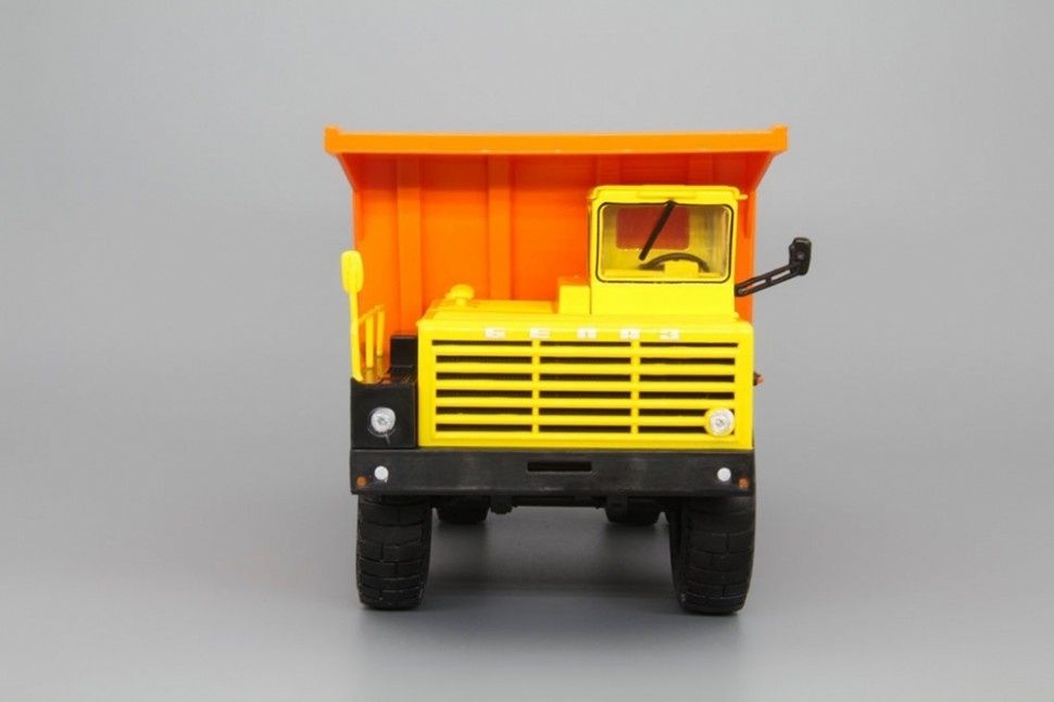 Belaz 7525 model 1:43