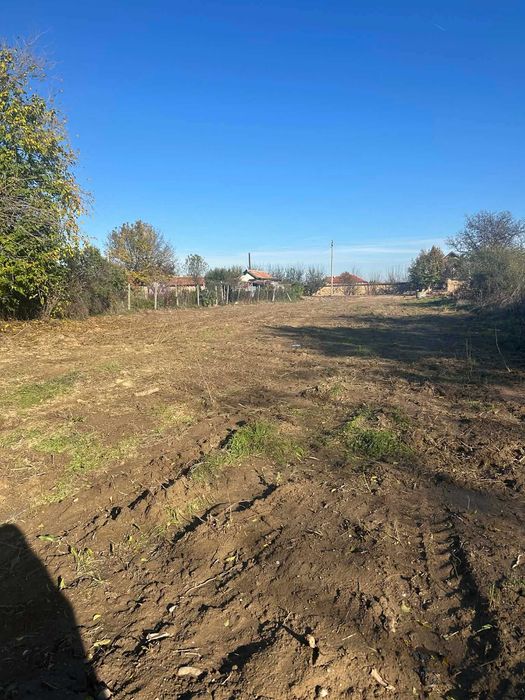 Продавам парцел с. Юнаците