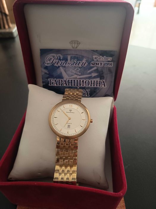 Часовник Daymond Rene Quartz