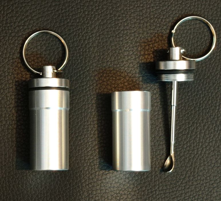 Алуминиев Контейнер с Разтегателна Лъжичка