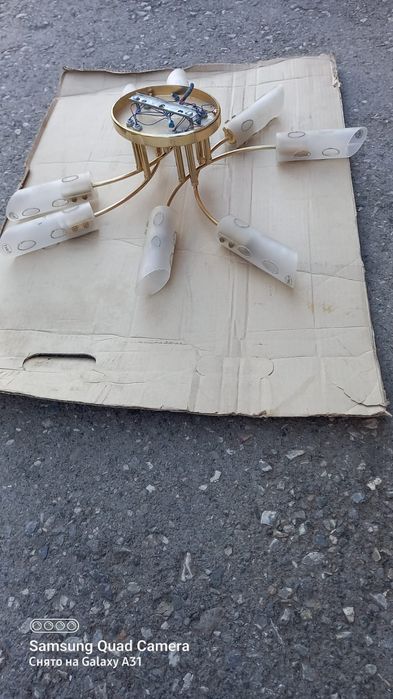 Люстра трёхрожковая