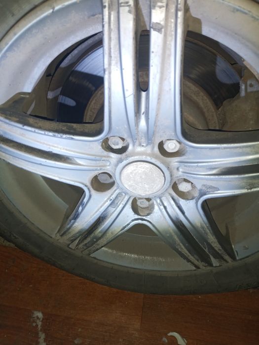 Продам резину зима шипы