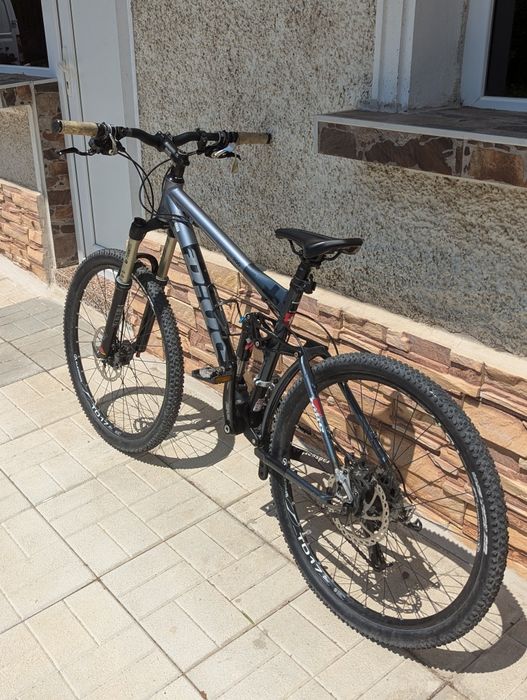 Продавам Bixs Sauvage 200