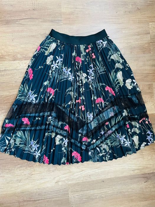 Fusta Ted Baker, nouă fără eticheta, măsură 38, talia 2