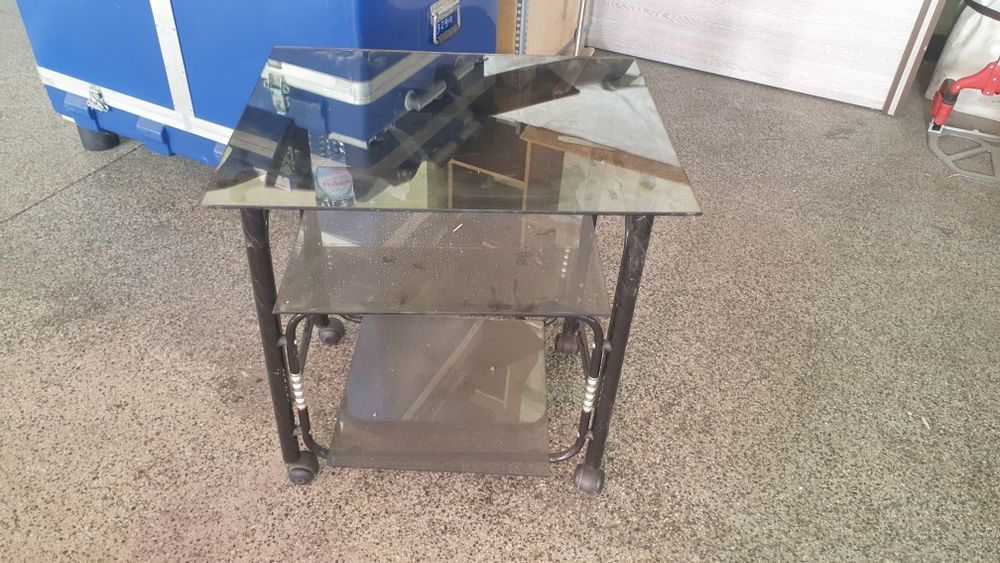 Телевизионна масичка.