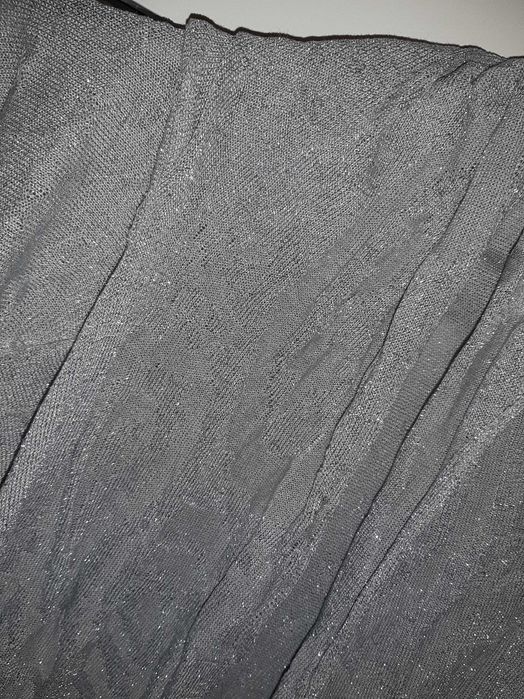 Cardigan argintiu cu fir argintiu, in colturi TRANSPORT GRATUIT