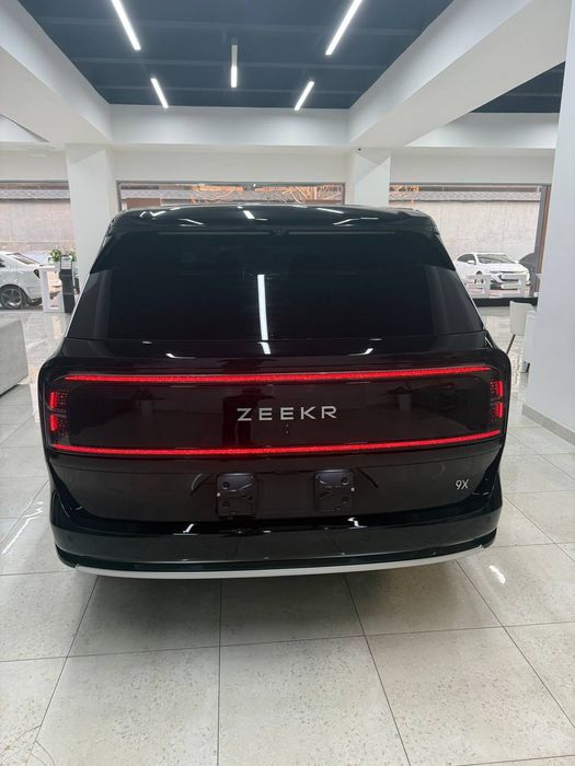 ZEEKR X9 sotiladi naxtga kraska toza