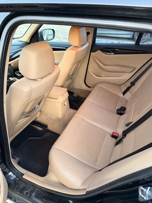 BMW X1 2011 — imagine 5