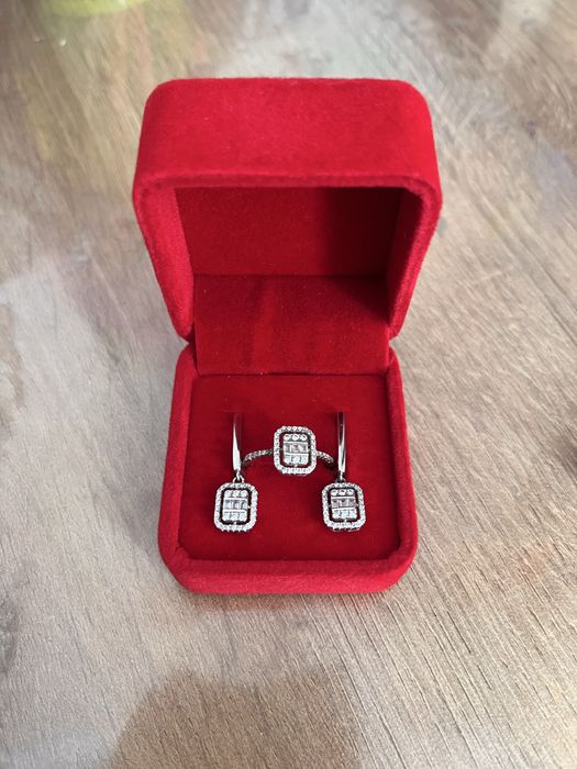 Серьги серебристые