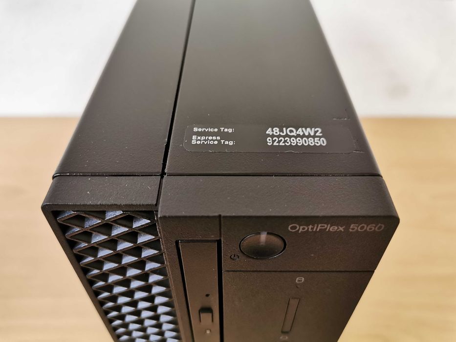 Dell OptiPlex 5060 SFF компютър с лицензиран Windows, 6-ядрен процесор