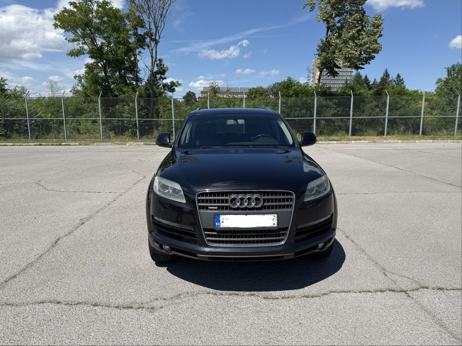 Продава се Audi Q7 в отлично състояние!