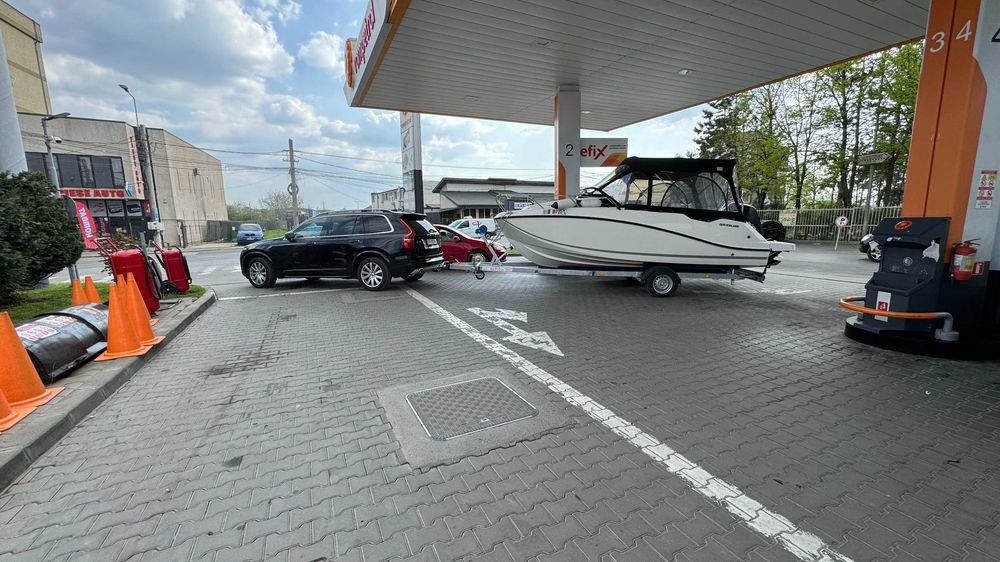 Quicksilver Activ 555 Cabin• Mercury 115 CP CT • Full Option + Peridoc