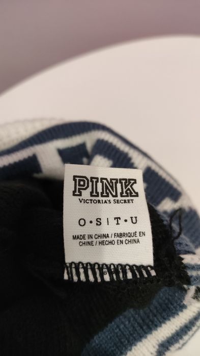 Victoria's Secret Дамска зимна шапка в отлично състояние