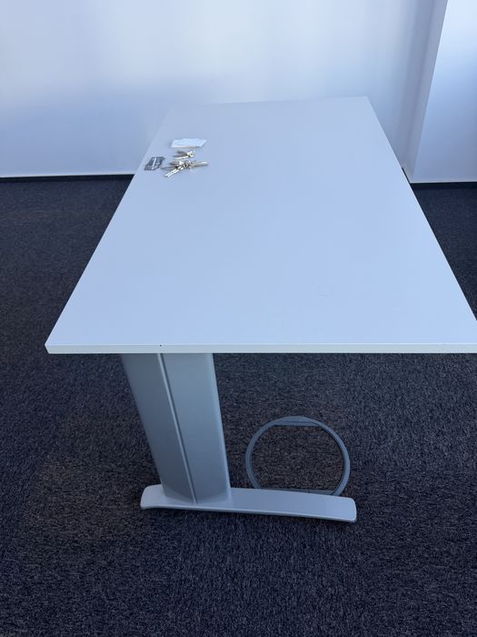 Mobilier birou impecabil utilizat 6 luni