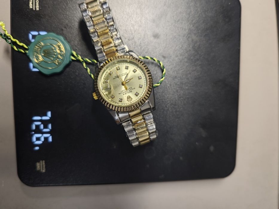 Женские часы новые