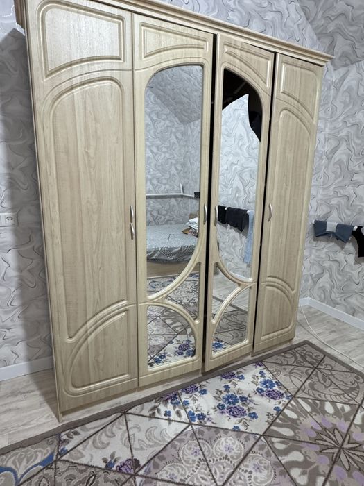 Спальный гарнитур