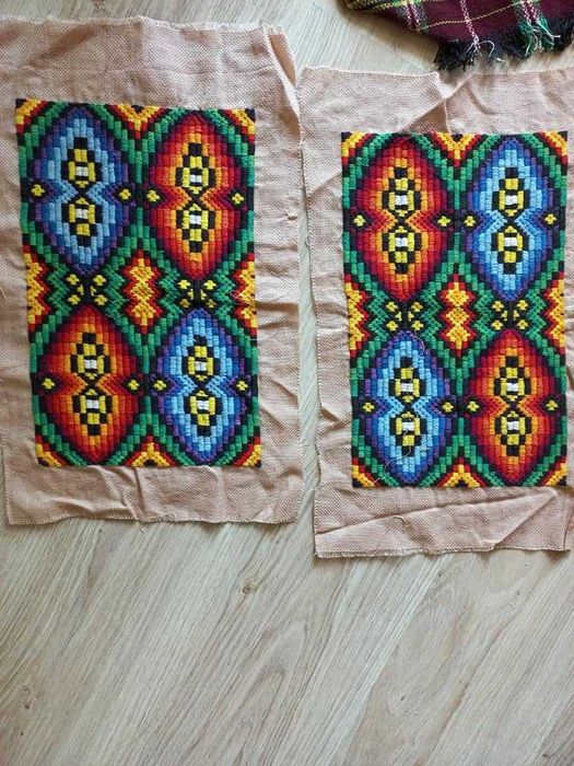 Битови карета и престилки общо за 80лв всичките
т