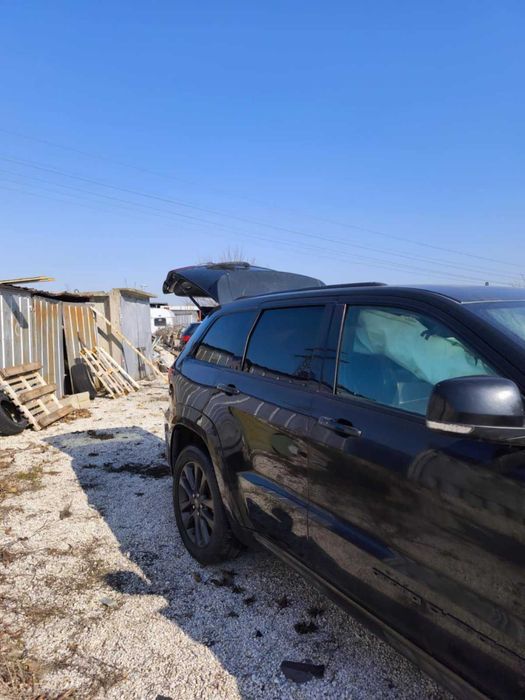 Продавам Jeep Grand Cherokee 3.0 CRDI НА ЧАСТИ !!