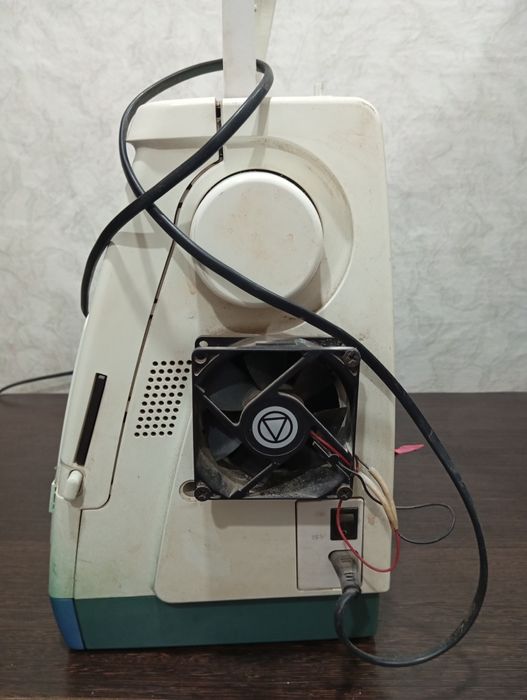 Продам вышивальную машинку