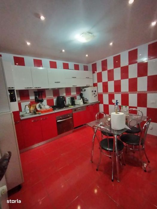 Casa S+P+1+M , zona Ford , teren 329 mp