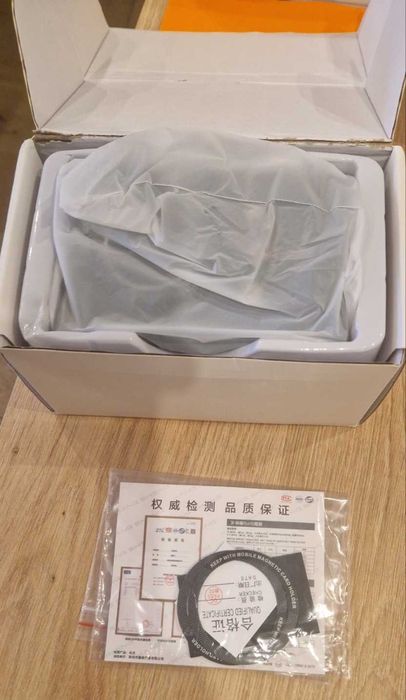 Безжично зарядно за Volvo.