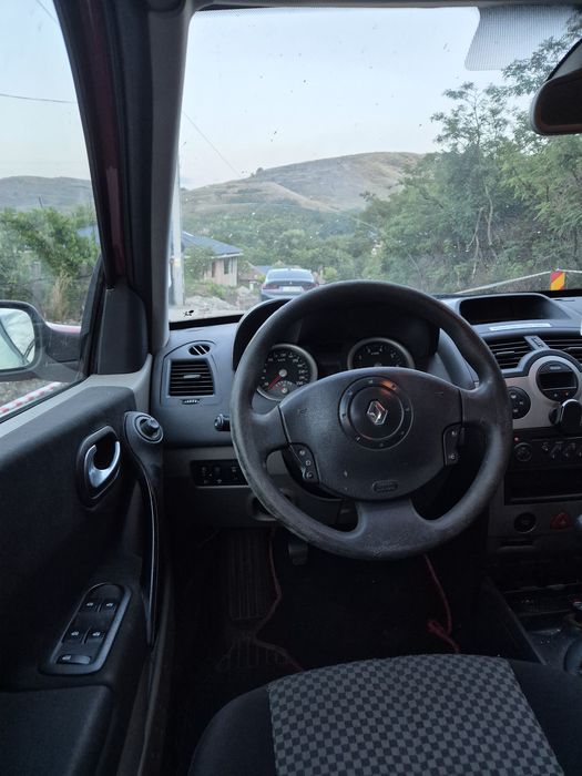 Vând Renault Megane pentru rabla/dezmembrări benzină 1.6