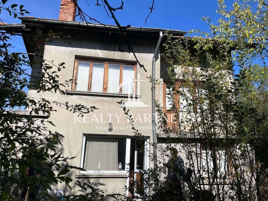 Продава се Къща в с. Кленовик, Област Перник - 108 кв.м за 556 €/кв.м - Снимка #1