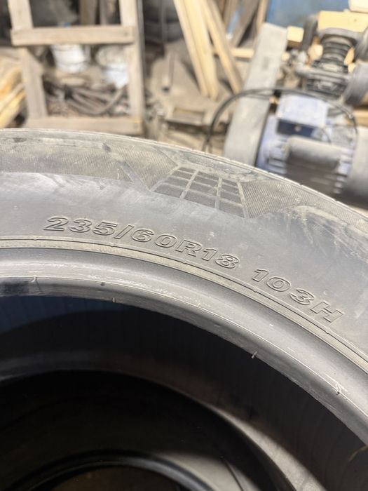 Продам 4 шины лето 235 60 R18