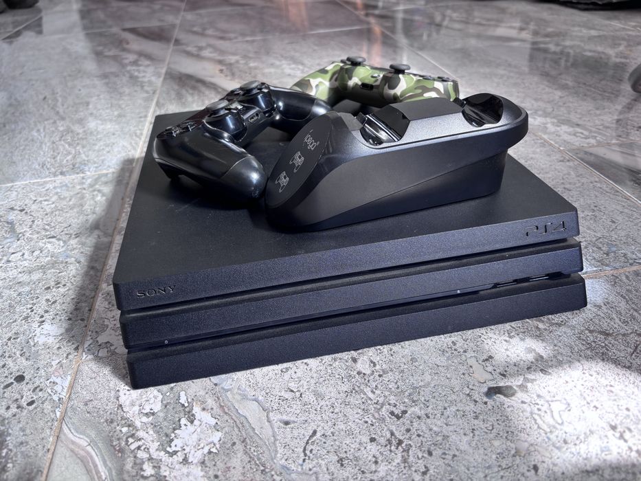 Vand Playstation 4 pro