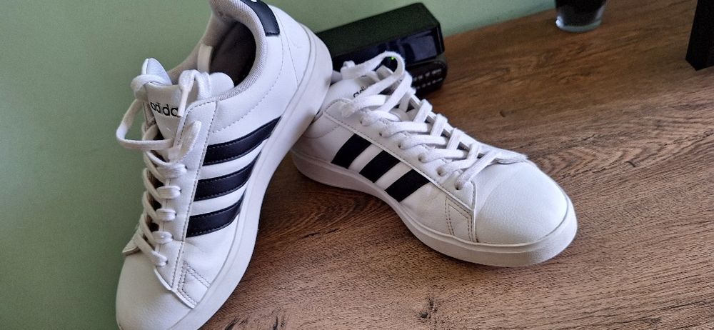 Кожени кецове Adidas