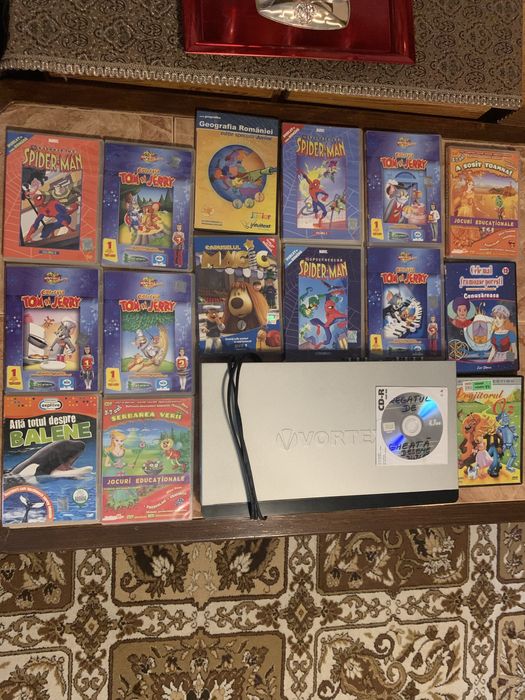 Vand CD-DVD imreuna cu 15 CD-uri cu desene animate. Timisoara • OLX.ro