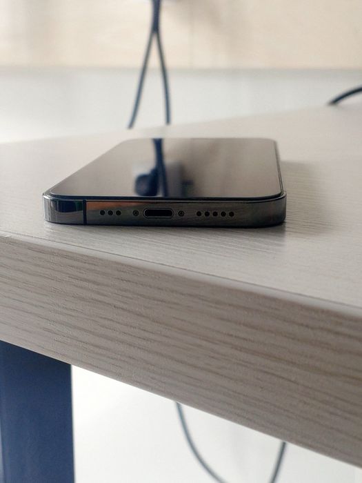 iPhone 12 Pro sotiladi