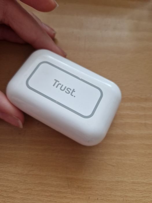 Trust primo touch wireless headphones