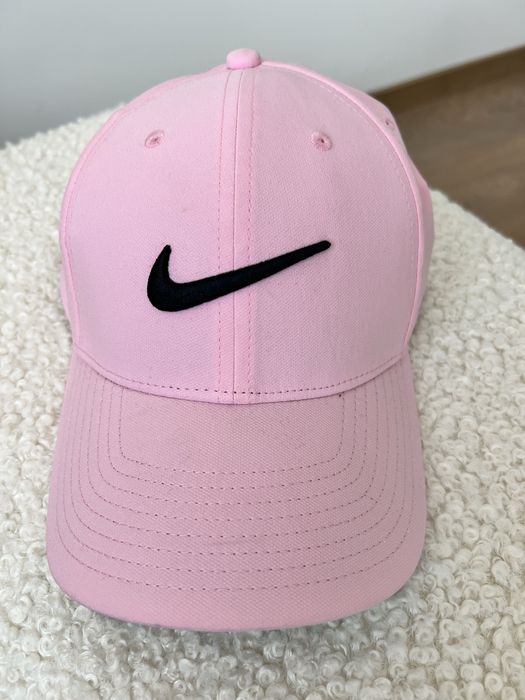 Дамска шапка с козирка Nike