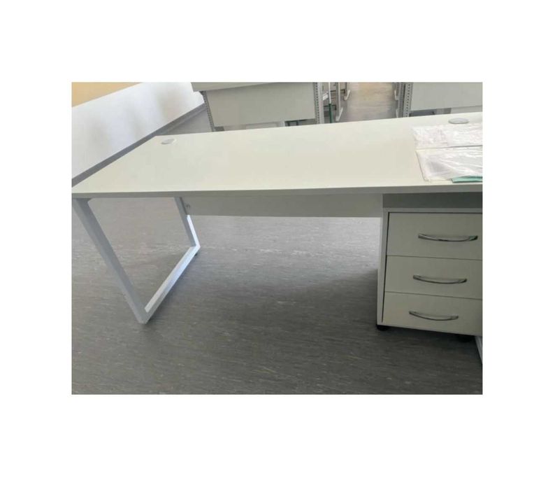 Стол для преподавателя