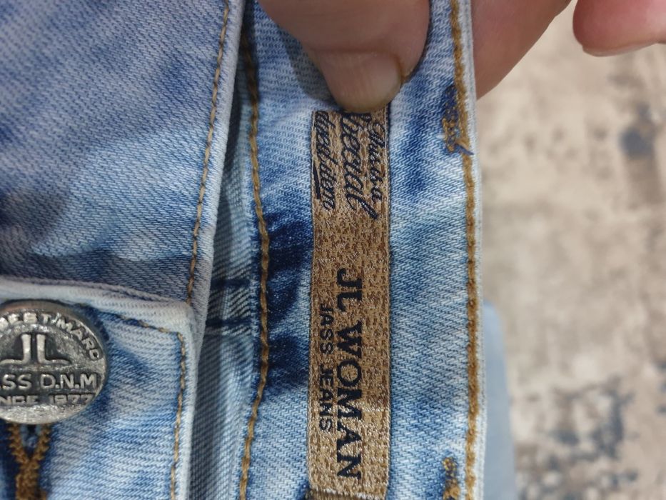 Продаю джинсы рванки