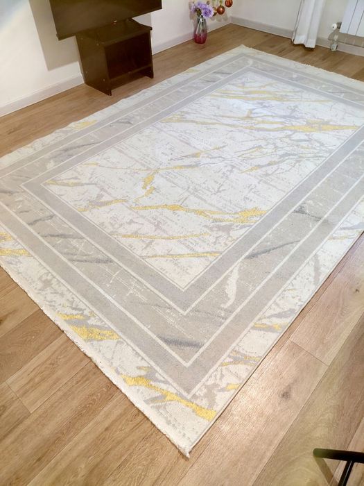 Продам ковёр 3на2  б.у