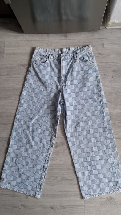 Blugi Relax Fit Bershka mărimea 40(L)