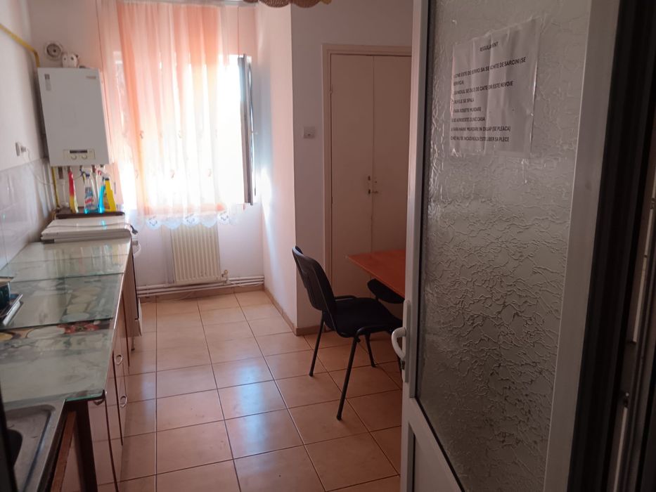Primesc băieți în chirie (elevi)
