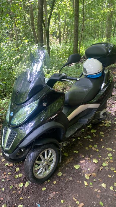 PiaggioMP3 LT cat B An2013