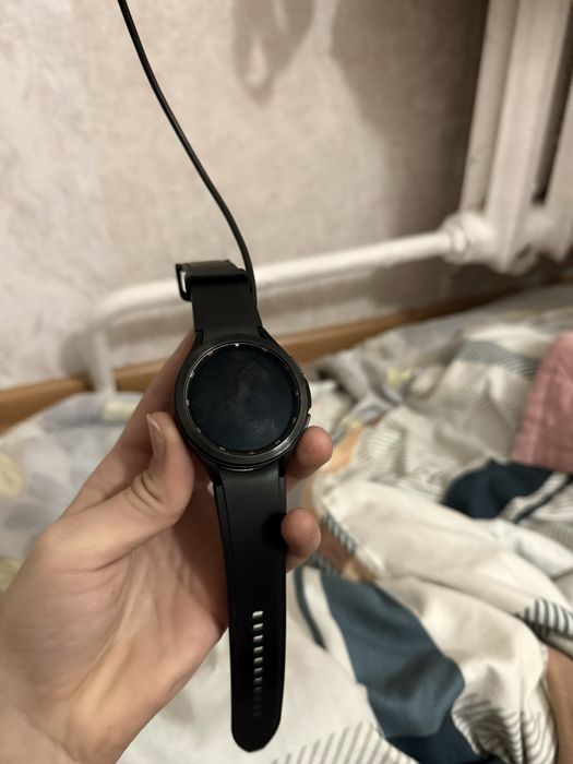 Смарт-часы Samsung Galaxy Watch 4 Classic