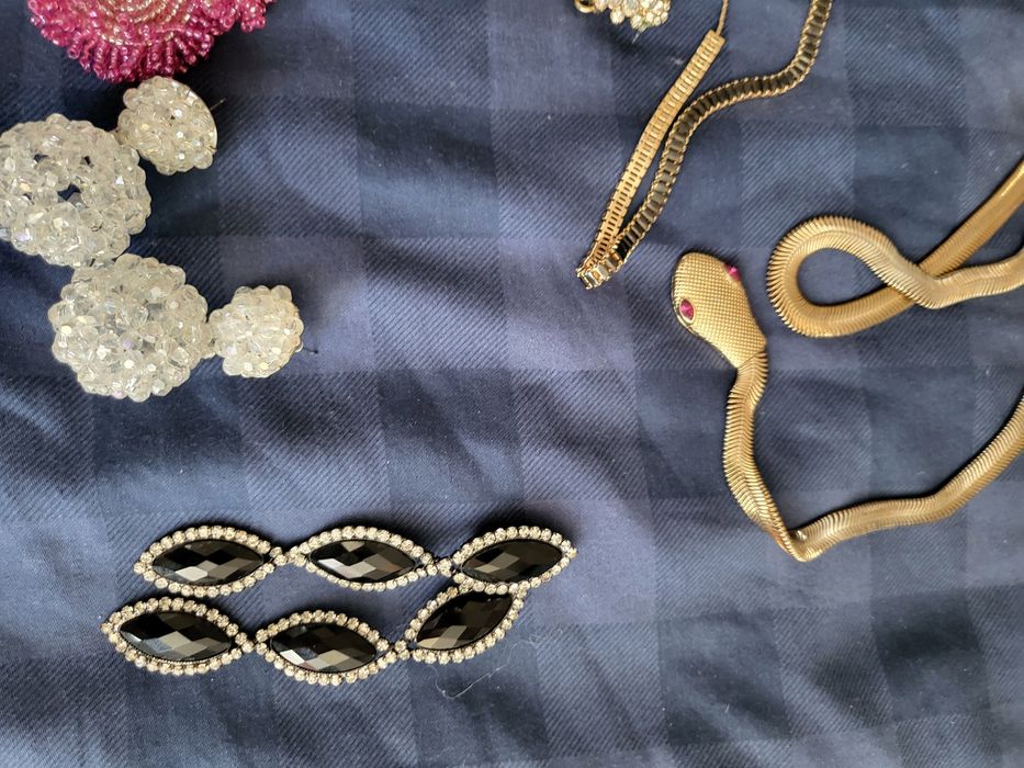 Лот от Дамски бижута,разпродажба