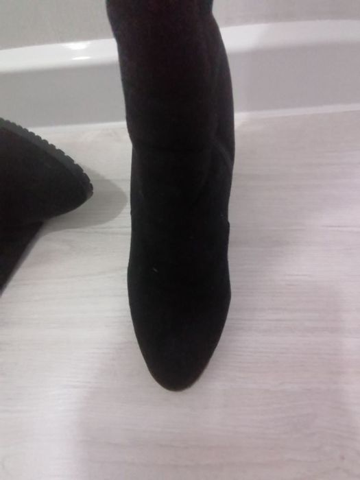 Продаются зимние ботфорты, сапоги высокие