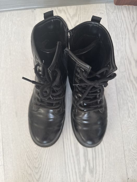 Продам зимнюю обувь