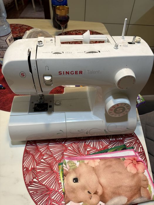 Masina de cusut singer Talent